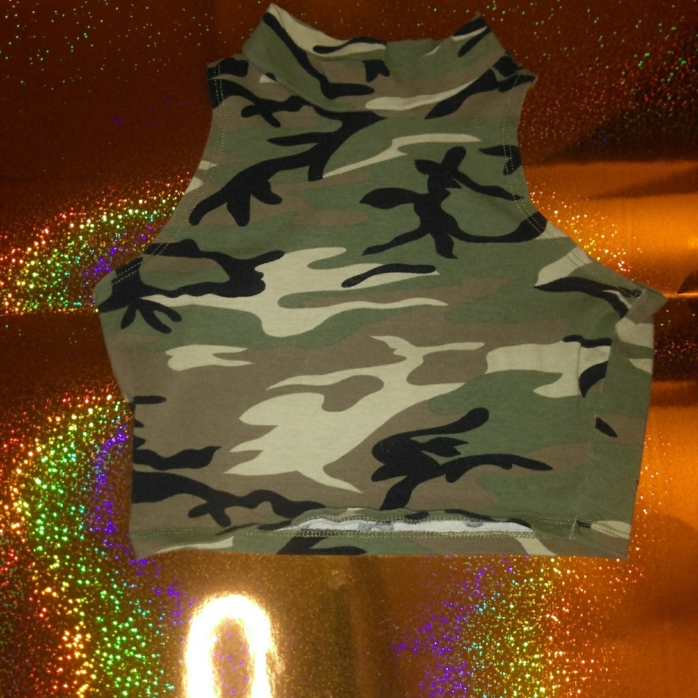 Camo crop